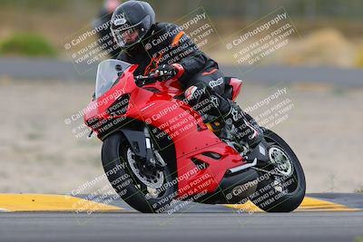 media/Jan-15-2023-SoCal Trackdays (Sun) [[c1237a034a]]/Turn 3 (1115am)/